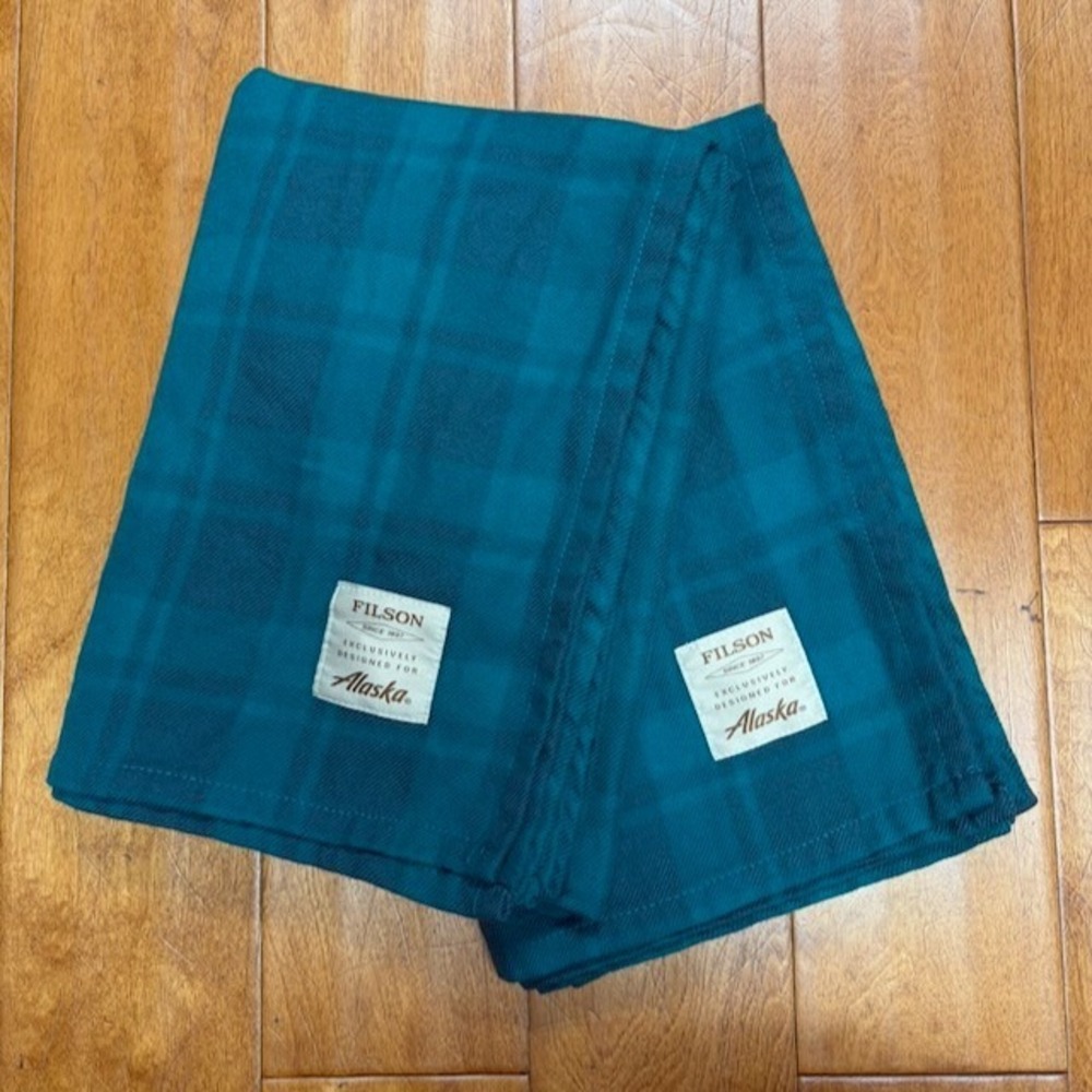 Filson Alaska Air First Class Blanket Set of 2 Green Blue Plaid 53" x 37"